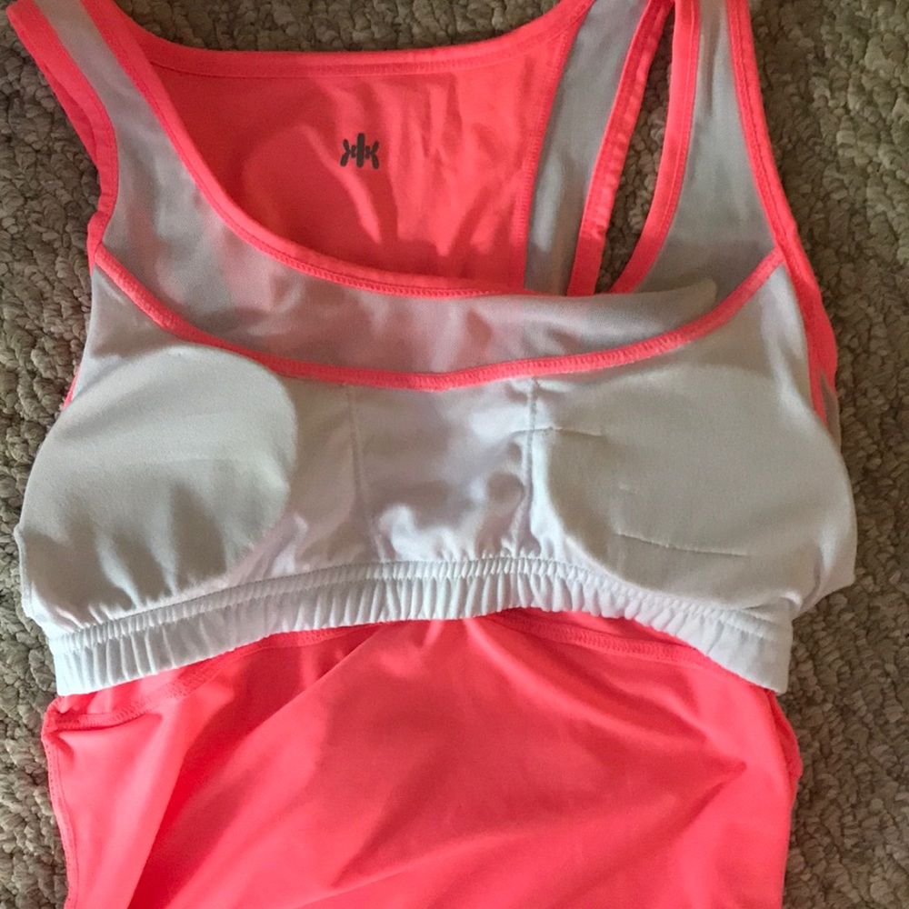Pink Running Tank - Picture 6 of 7